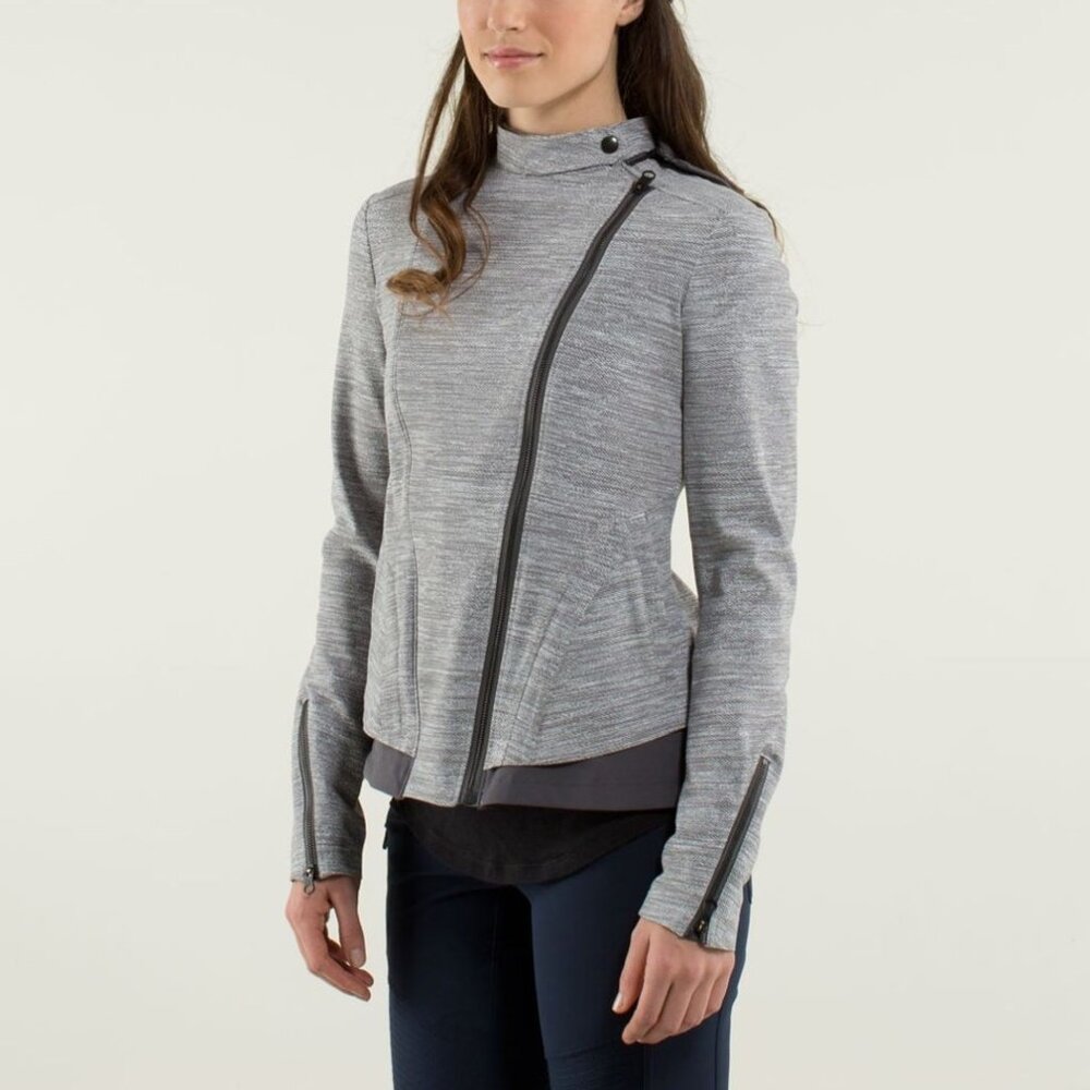 Lululemon Women Size 6 Bust A Move Jacket Peplum Gray Removeable-Hood - Picture 6 of 8